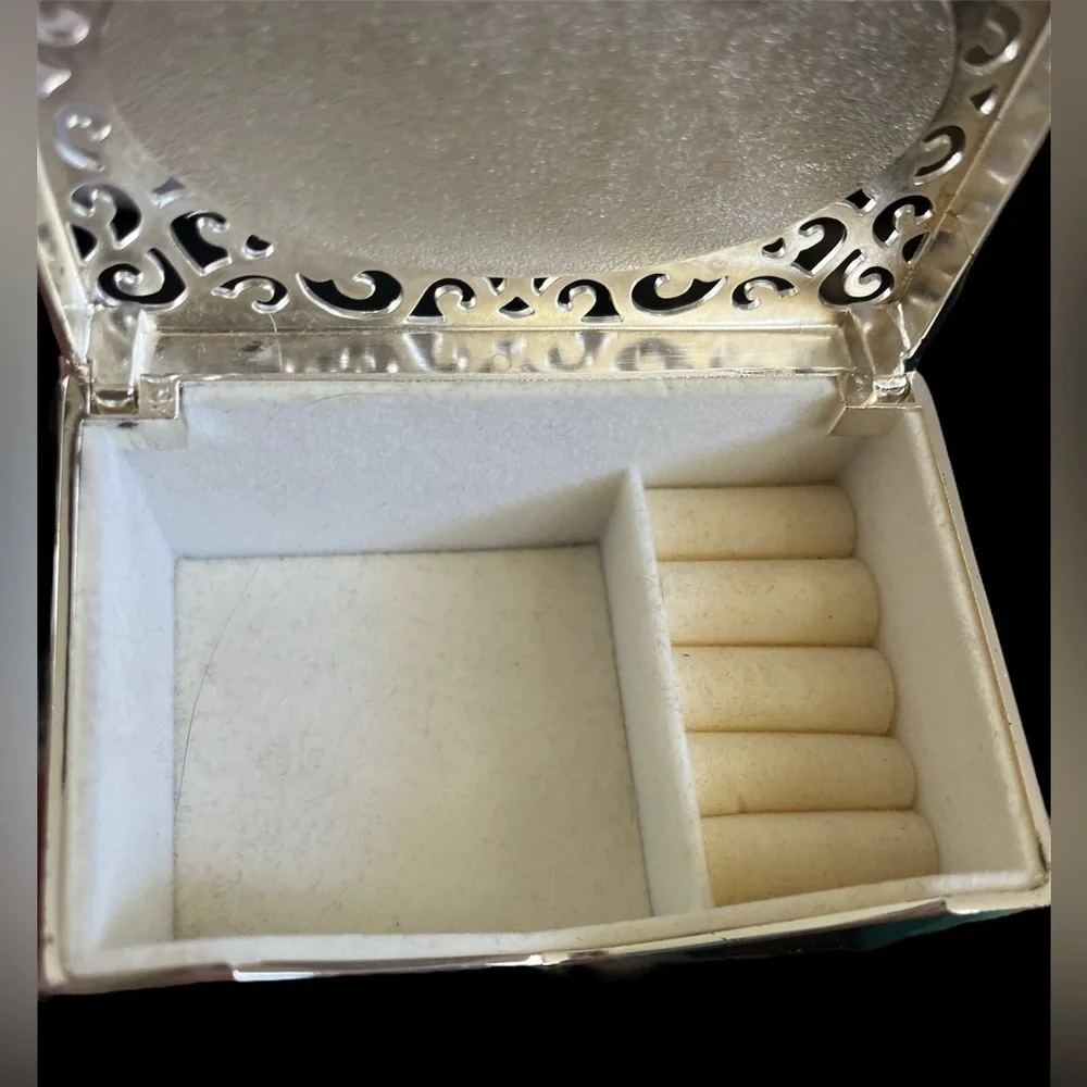 THINGS Remembered Trinket Jewelry Box Silver Tone filigree